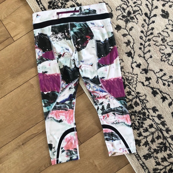 LULULEMON inspire crop II full luxtreme 8 - Picture 9 of 12